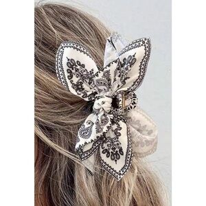Black and White Paisley Hair Bow